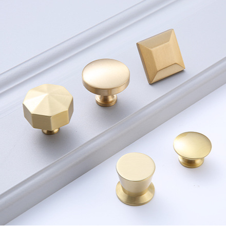 Wholesale brass golden kitchen cabinet furniture handle pull hardware supplier