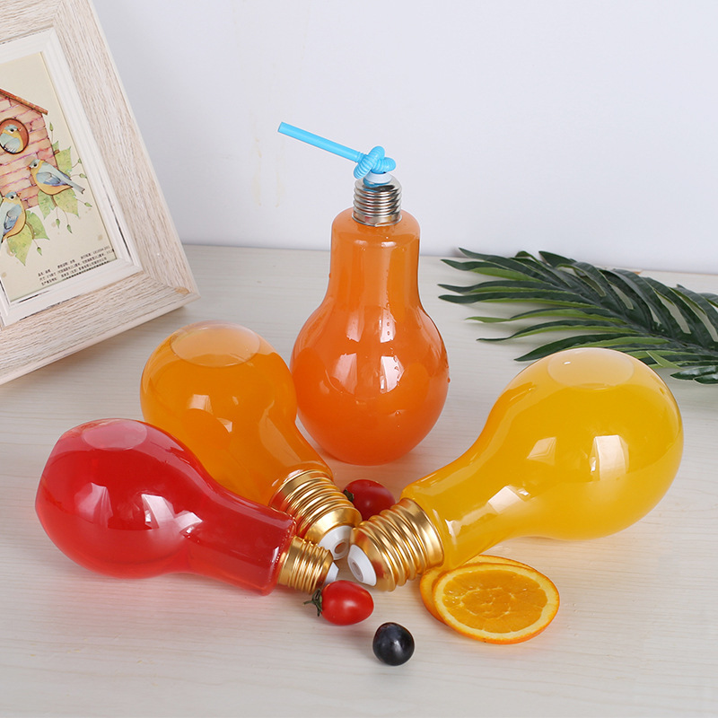 Hot Selling 360ml 500ml  Light Bulb PET Plastic Bottle Boba Tea Cup with Screw Lids for Party Wedding