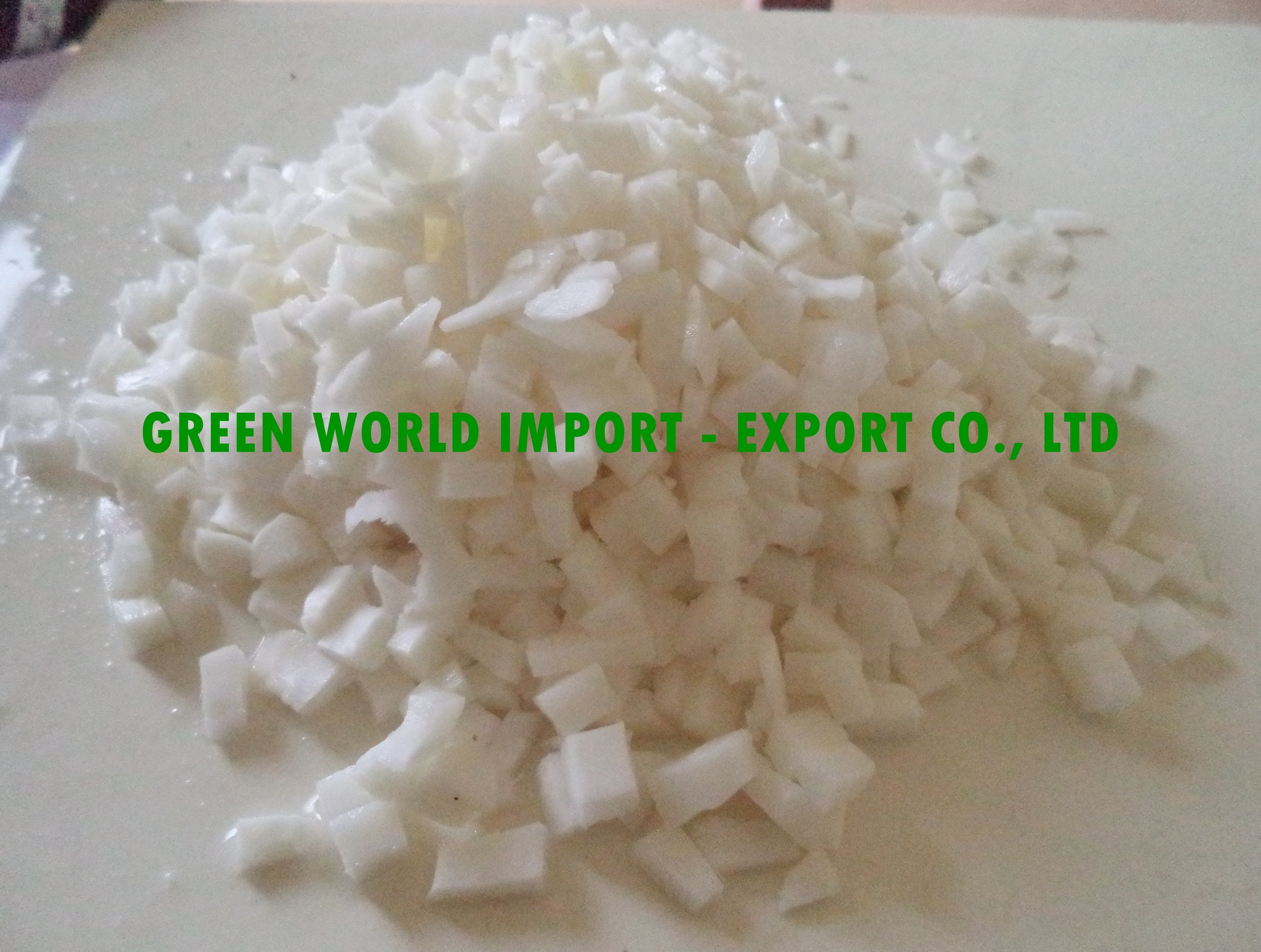 100% NATURAL FROZEN COCONUT MEET CUBE FROM VIETNAM WITH BEST QUALITY AND THE CHEAPEST PRICE