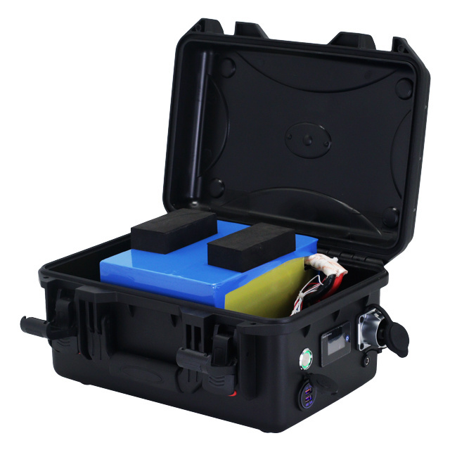 Portable Solar Battery Suitcase 12V Marine Battery Boat Marine Waterproof Battery Lithium Ion 12V 100 Lifepo 200Ah Power Station