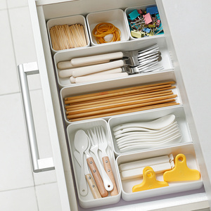 White Plastic Small Multifunctional Kitchen Storage and Tableware Drawer Divider Organizer For Kitchen