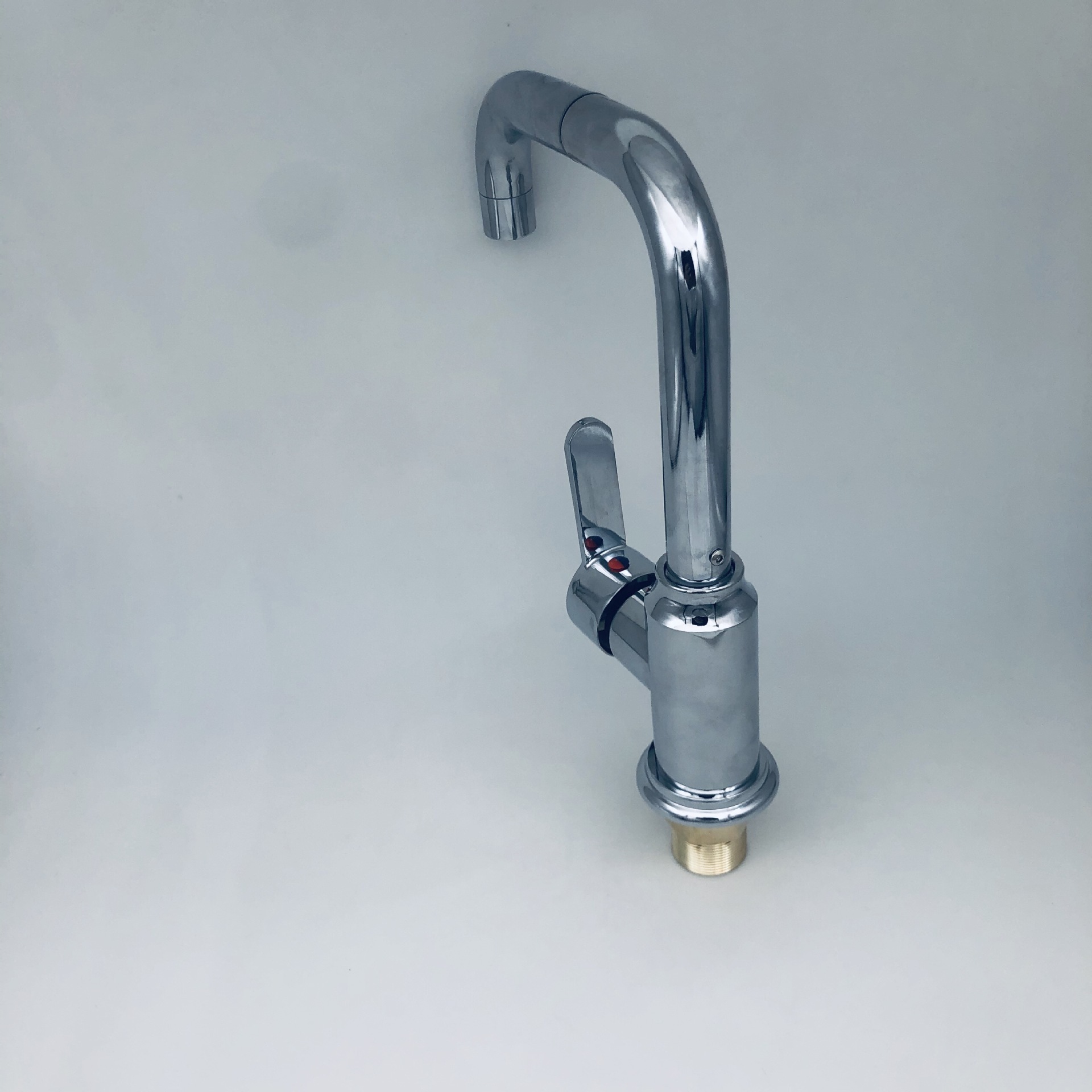 Factory direct sales kitchen hot and cold faucet  rotating sink hot and cold faucet  sink goddess quick-opening faucet