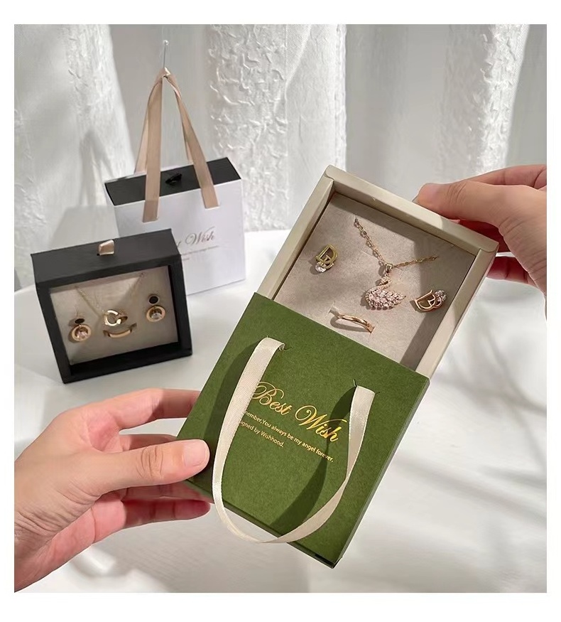 Manufacturer's hot selling new jewelry gift box Ring Earring Necklace set jewelry packaging box drawer type portable box