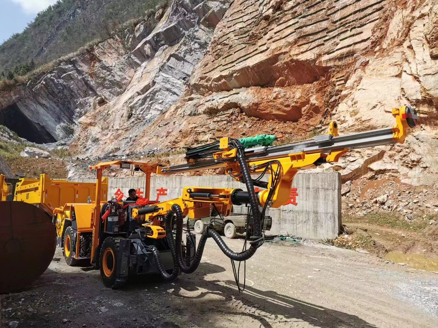 CYTJ45(A) Small crawler pneumatic DTH drilling machine/Tunnel Boring Machine