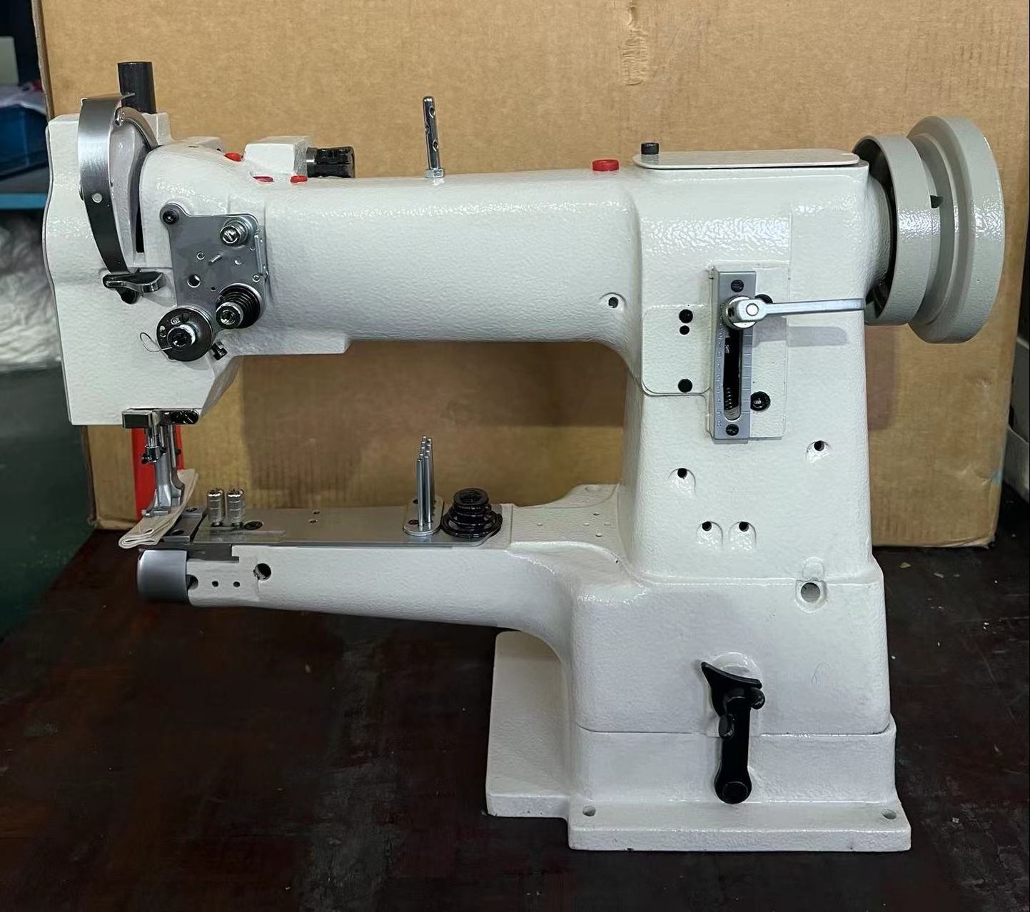 335BH Single needle cylinder bed arm industrial sewing machine bag/shoes making machine