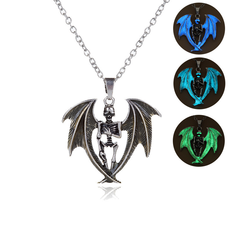 Gothic Punk Men Vintage Jewelry Luminous Skull Noctilucent Pendant Halloween Necklace