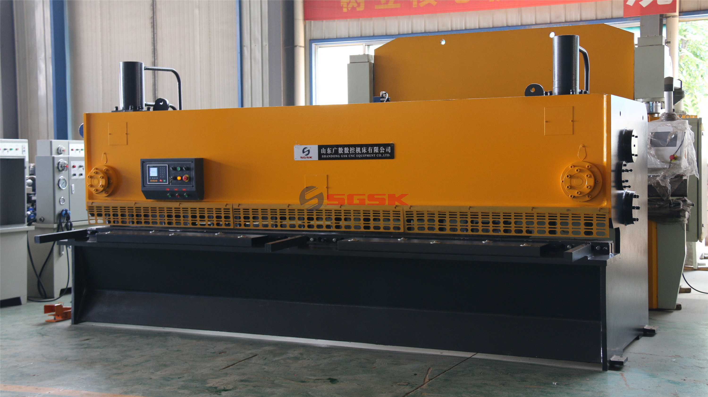 SGSK Hydraulic guillotine metal shear machine QC11Y 12x3200 shearing machine cutter