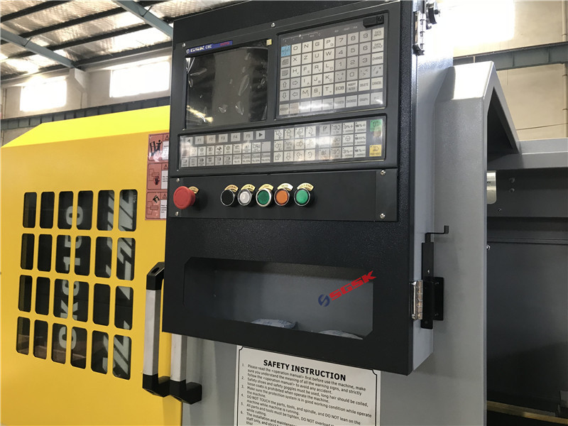 CAK6150V torno cnc Hard Rail CNC torna 82mm bore stepless speed cnc lathe