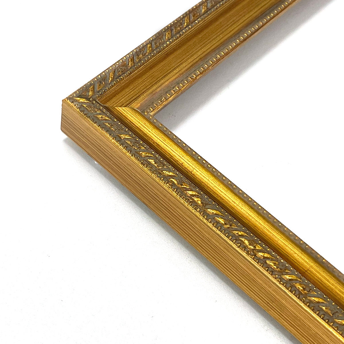 New Arrival Wholesale Customized Gold Photo Frames Moulding for Children Family Wedding Picture Wall Decor