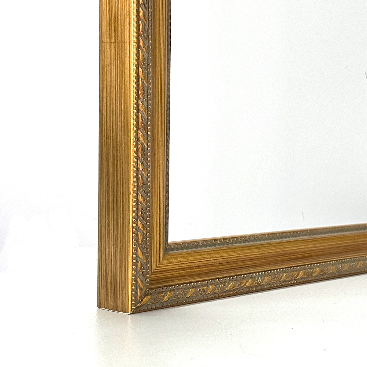 New Arrival Wholesale Customized Gold Photo Frames Moulding for Children Family Wedding Picture Wall Decor