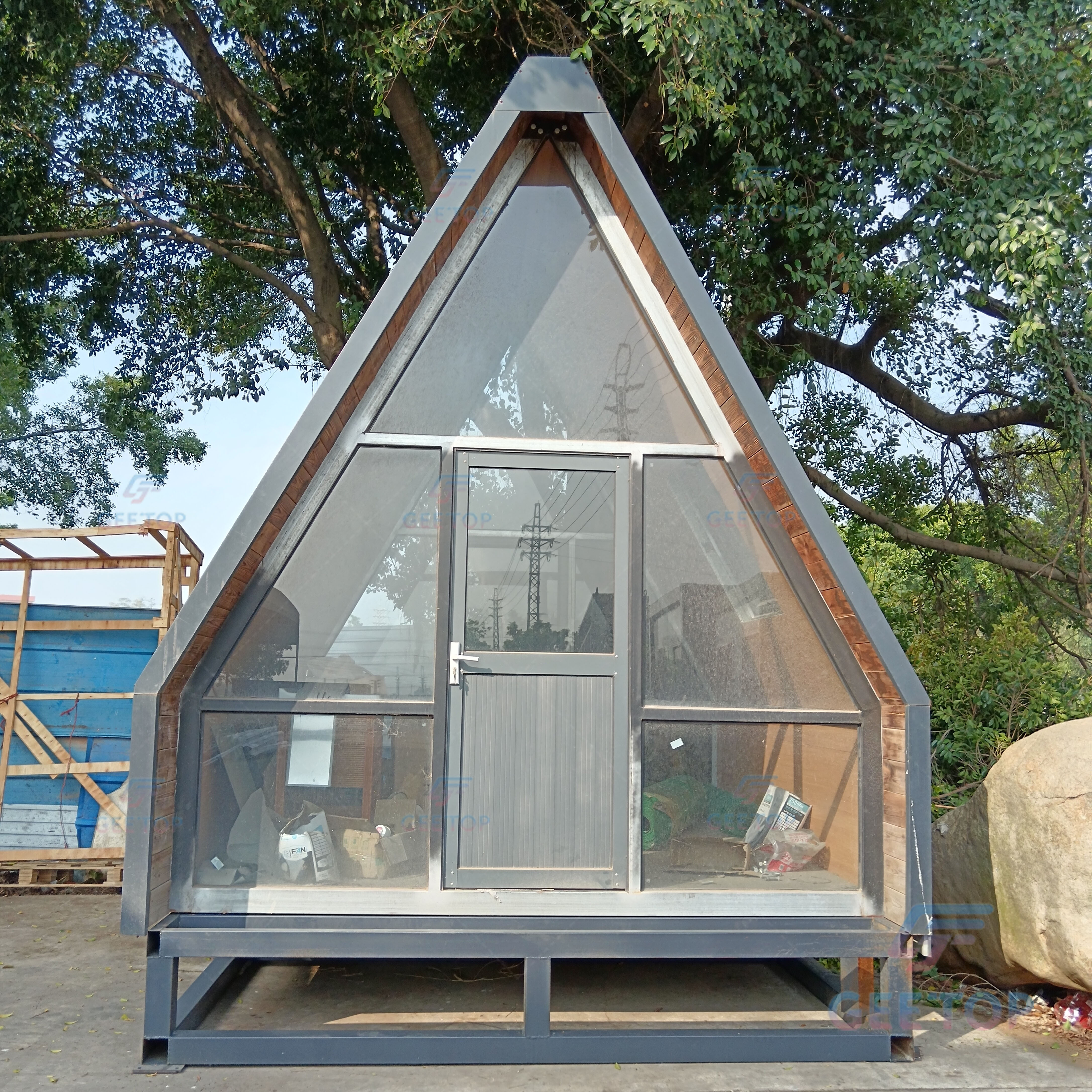 Small portable A frame house with steel building structure hot-selling competitive price tiny house wholesale A frame cabin