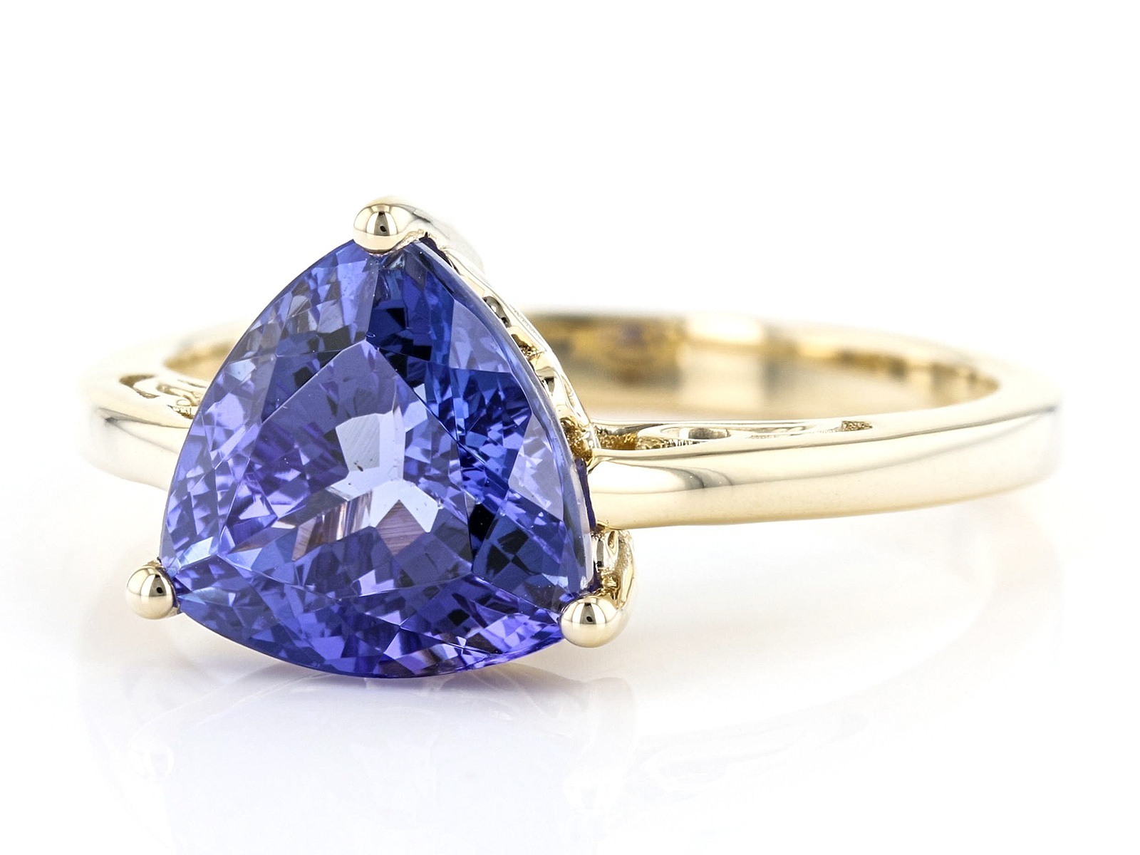 Elegance in Hues: Blue Tanzanite 14K Yellow Gold Ring | A Heavenly Symphony of Gemstone Brilliance and Precious Metal Splendor