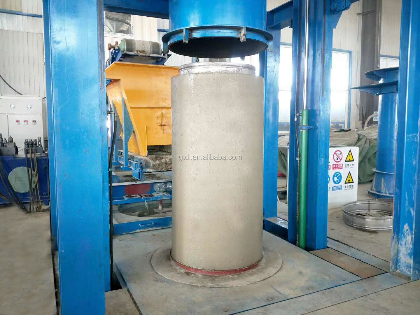 Precast round jacking socket reinforcing cement concrete culvert pipe forming mould machinery plant equipment sale price for sew