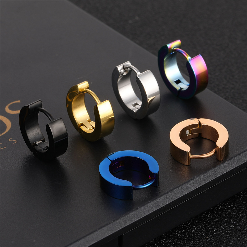 2022 Fashion Stainless Steel Round Ear Buckles Smooth Flat Ear Buckles Men Pierced Stainless Steel Fashion Earrings