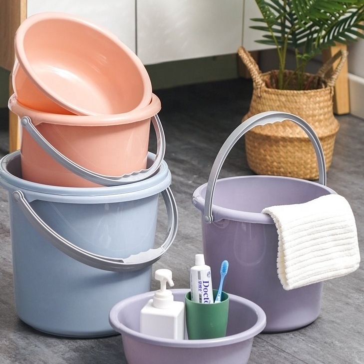 Household thickened laundry bucket portable plastic bucket Student dormitory bath tub foot bath tub large water storage bucket