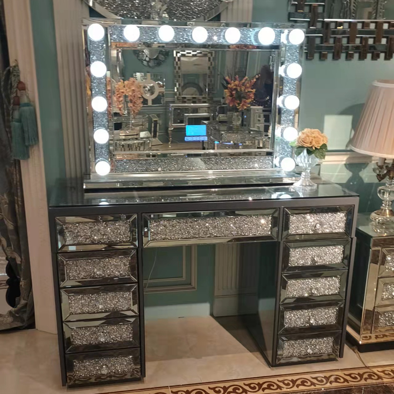 2022 Vanity Table Makeup Mirror With Lights LED Hollywood Makeup Mirror with lights Bulbs