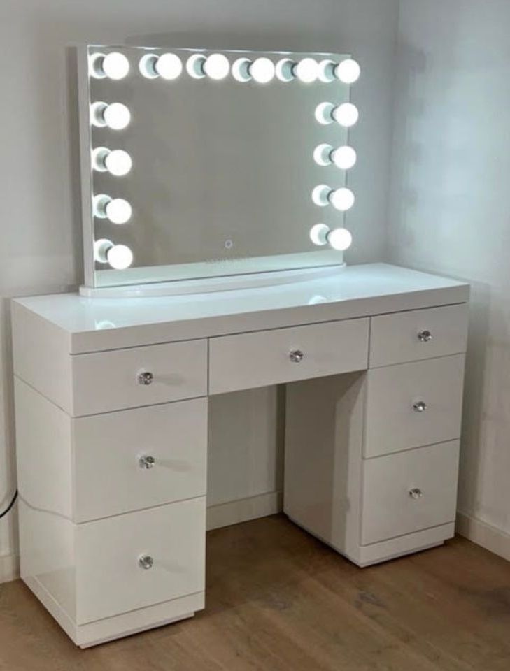 2023 Light Luxury White Thirteen Drawers Mirrored Vanity Table Living Room Mirrored Furniture Dressing Table Dresser Nightstand