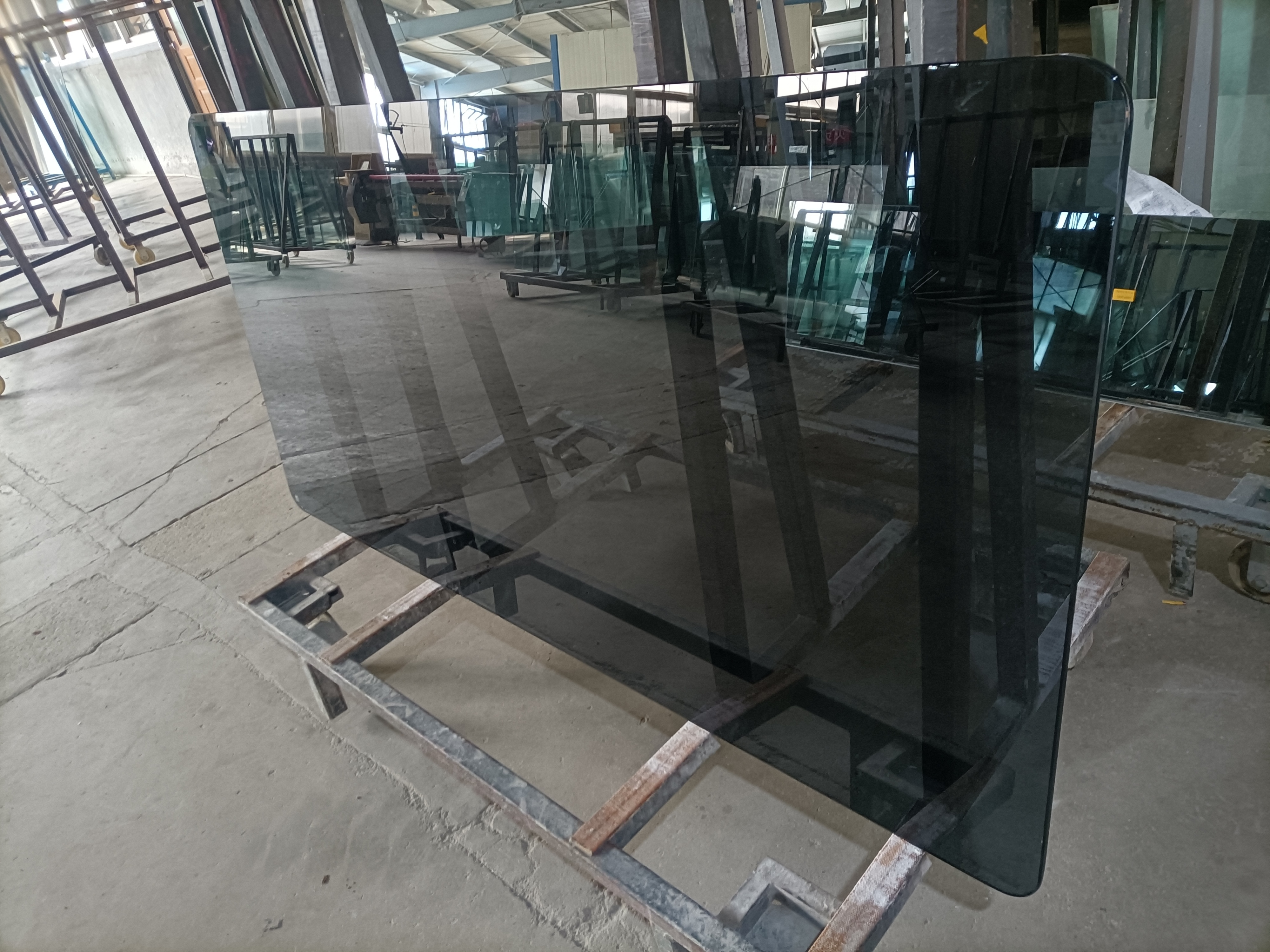 Factory wholesale architectural tinted float glass bronze safety tempered grey glass