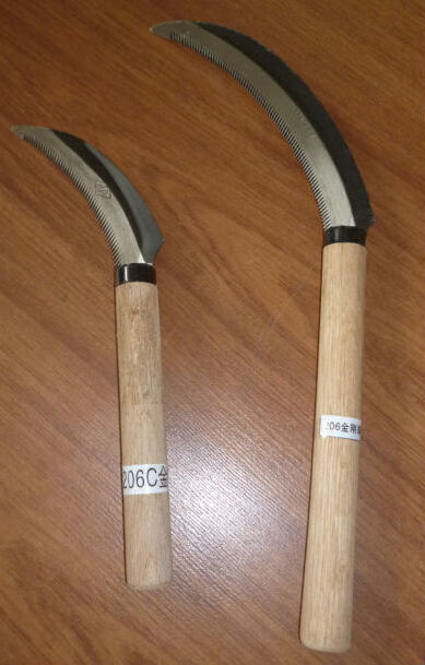 Edge  Brush Clearing Sickle with Carbon Steel Blade and wooden Handle