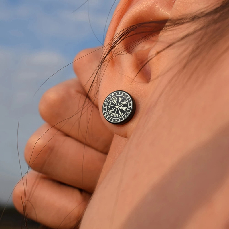 2pcs Viking Runes Black Earrings Shield Vegvisir 18 Gauges 10mm Stainless Steel Faux Ear Plugs for Women Men