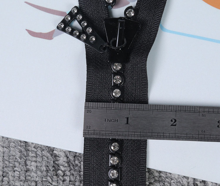 Wholesale environment friendly close end rhinestone gem stone zipper