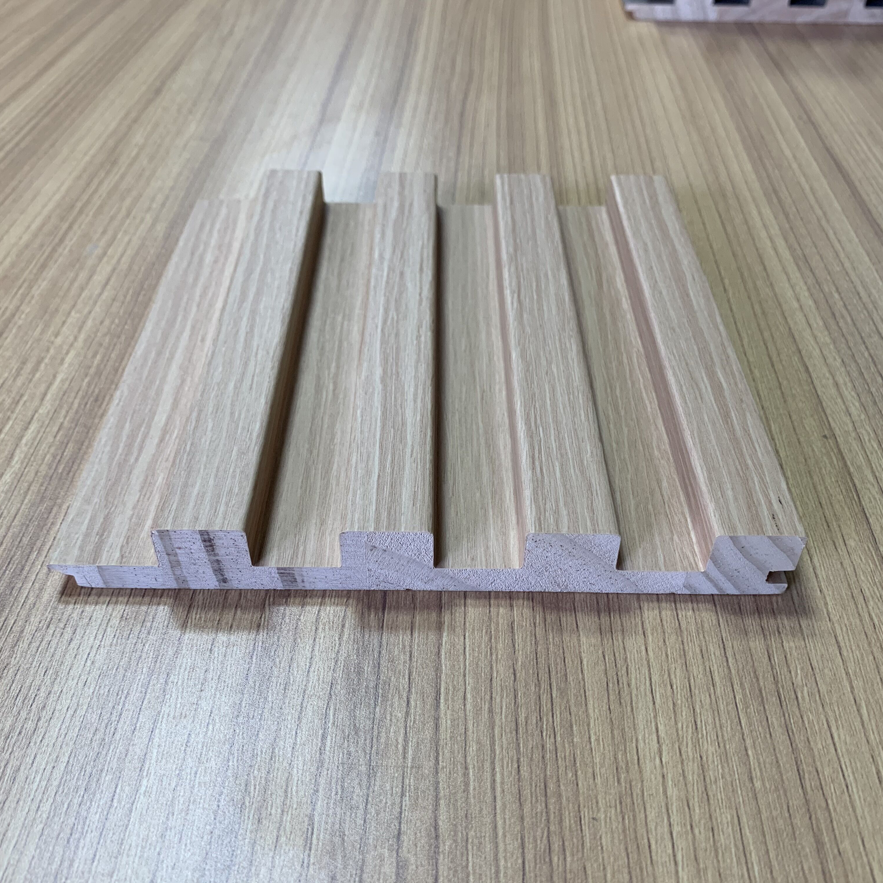 High Quality Variety Wood White Primer Baseboard Trim Moulding Wholesale Wood Trim Wall Panel Quarter Round Small Wood Trim