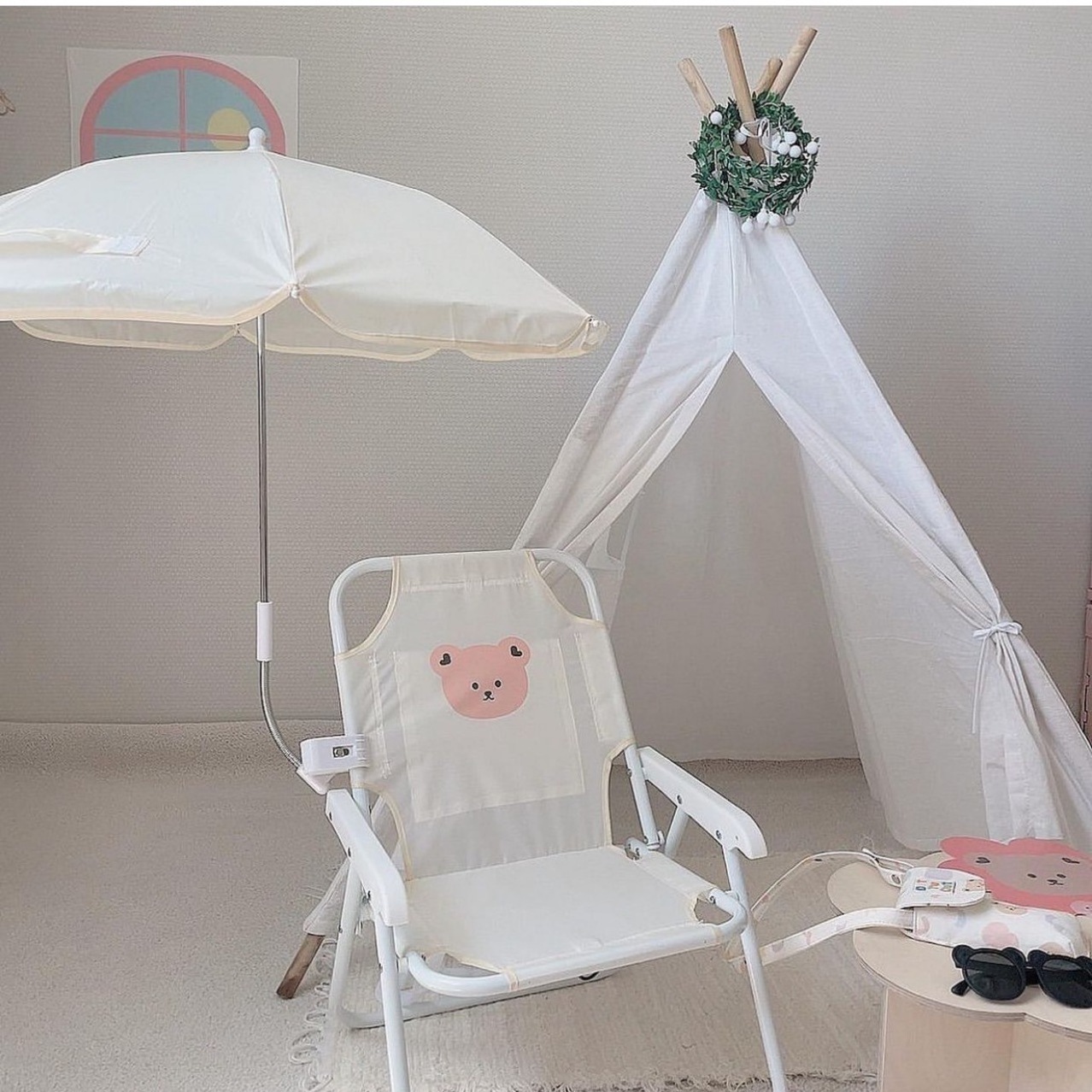 Korean ins outdoor children's chair Cartoon animal Sun protection folding chair Portable holiday baby beach chair with umbrella