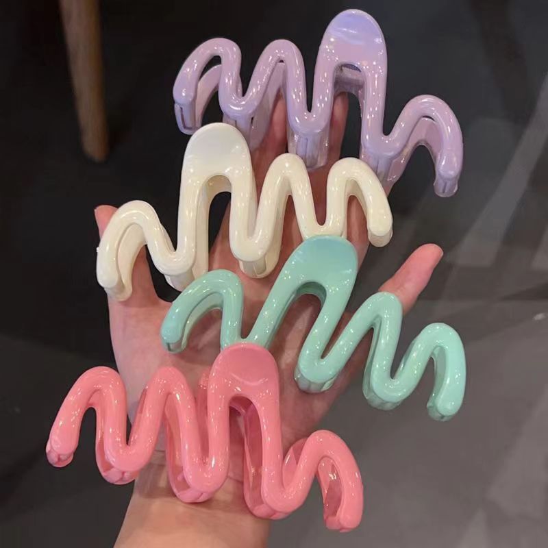 Big 10.5cm Acrylic Butterfly Shark Wave Hair Jaw Clamp Nonslip Ponytail Accessory Plastic Jelly Hair Claw Clip Women