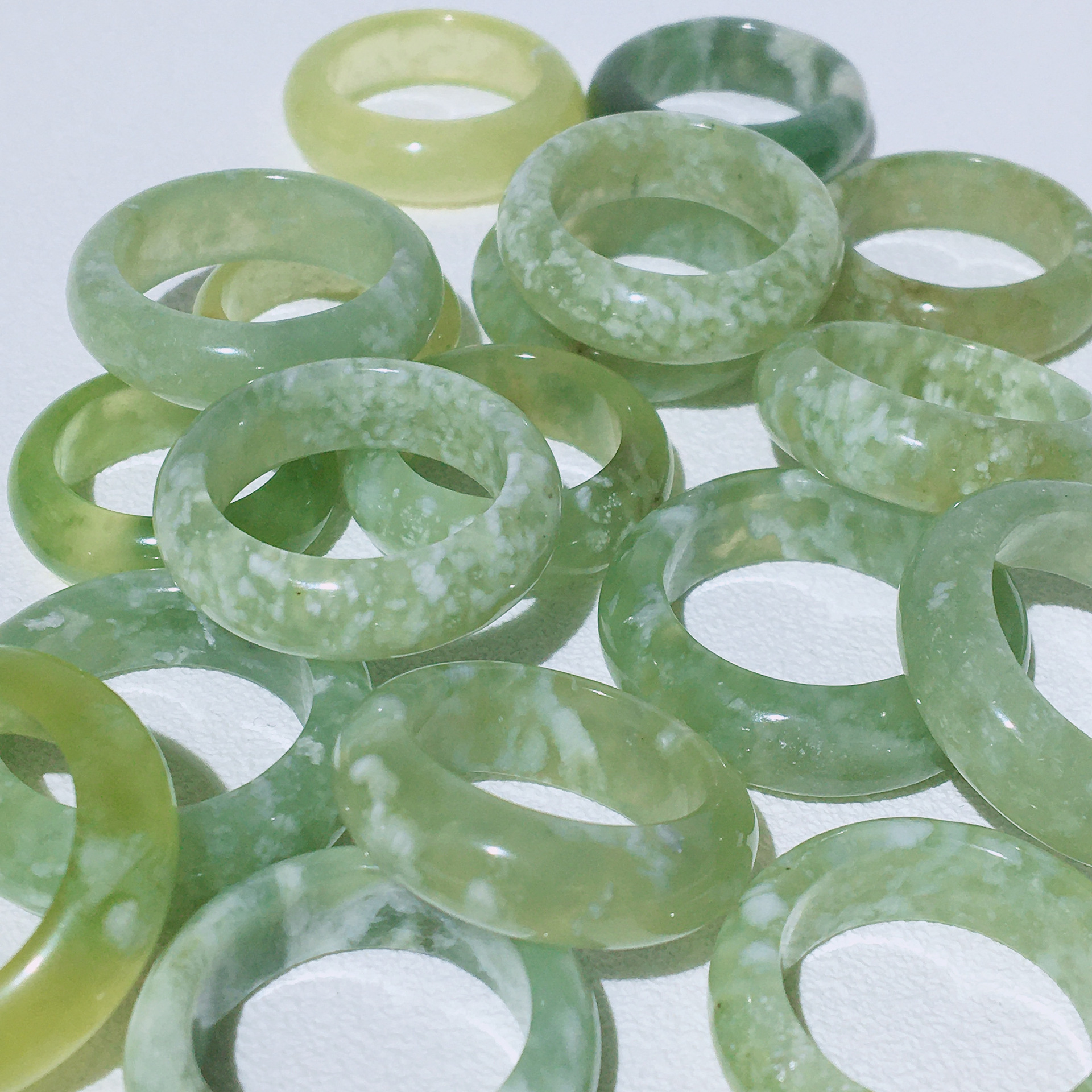 Nature Xiuyan Jade Green Jade Ring Natural 16-19mm Inner Diameter  Crystal Ring Gemstone Stone Rings