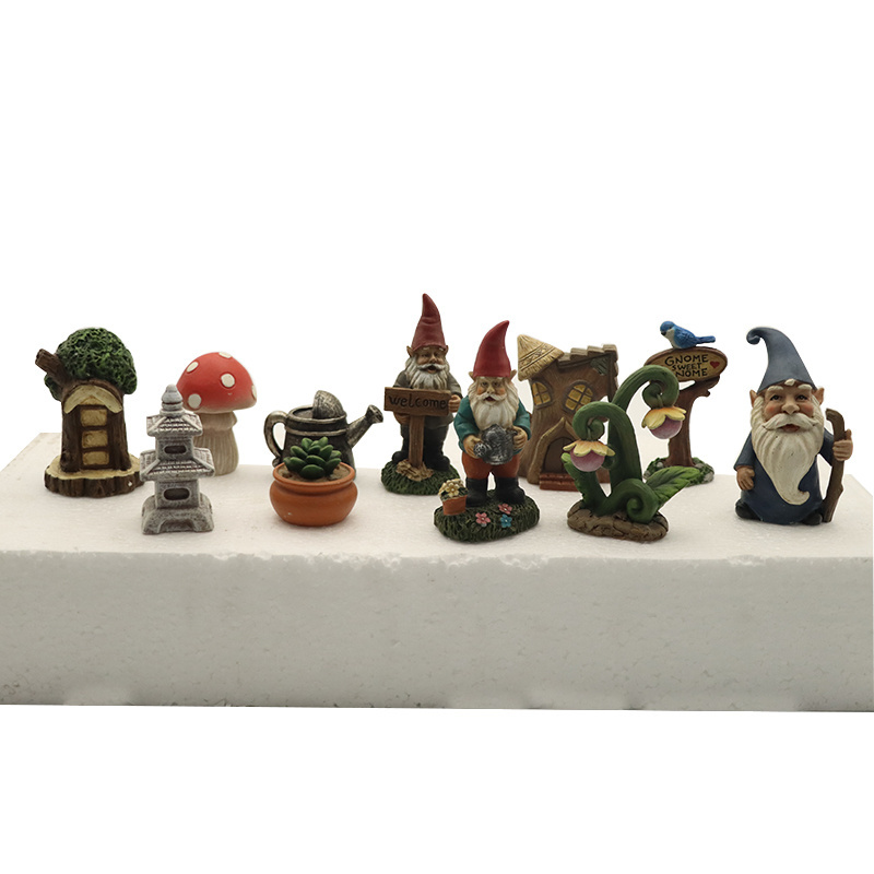 Wholesale Custom Resin Fair Garden Gnome Ornaments Decorations Mini Dwarf Statue Funny Figurines