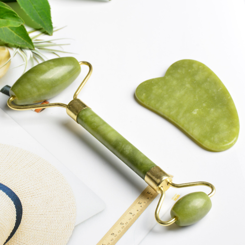 Natural green XiuYan jade roller set heart shape guasha facial massager green facial jade roller and gua sha set