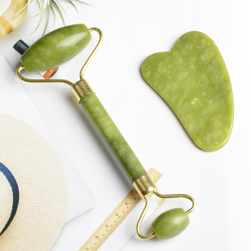 Natural green XiuYan jade roller set heart shape guasha facial massager green facial jade roller and gua sha set