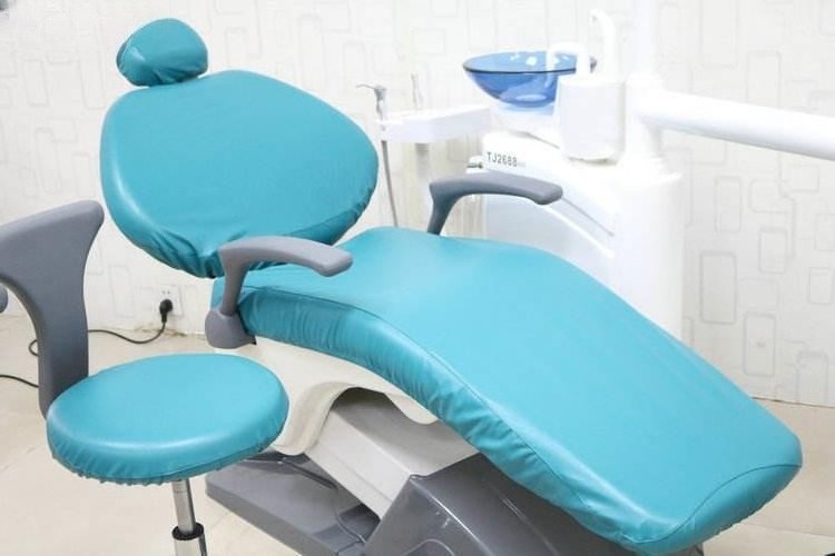 Hygienic Nonwovens & Waterproof PU Material 7 Colors Optional Affordable Protective Dental Chair Cover