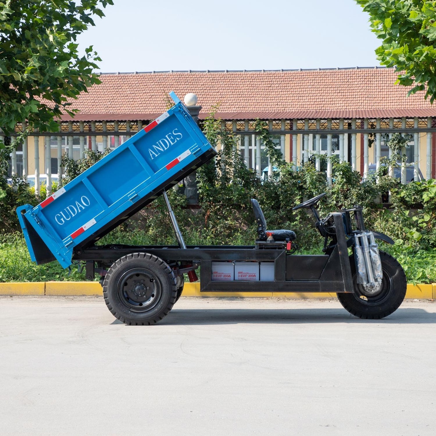 Electric Tricycle 3 Wheels Mini Dumper Trucks 1Ton Carrying Cargo Motorcycle Electric Cargo Tricycle