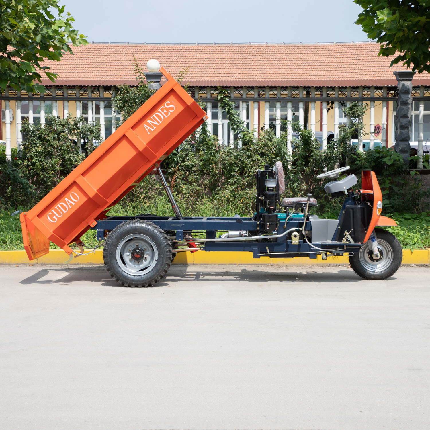 China Cheap 2 tons 3 tons 4 tons Diesel Cargo Tricycle Motorcycle 3 Wheel Tricycle for Engineering cargo tricycle for sale