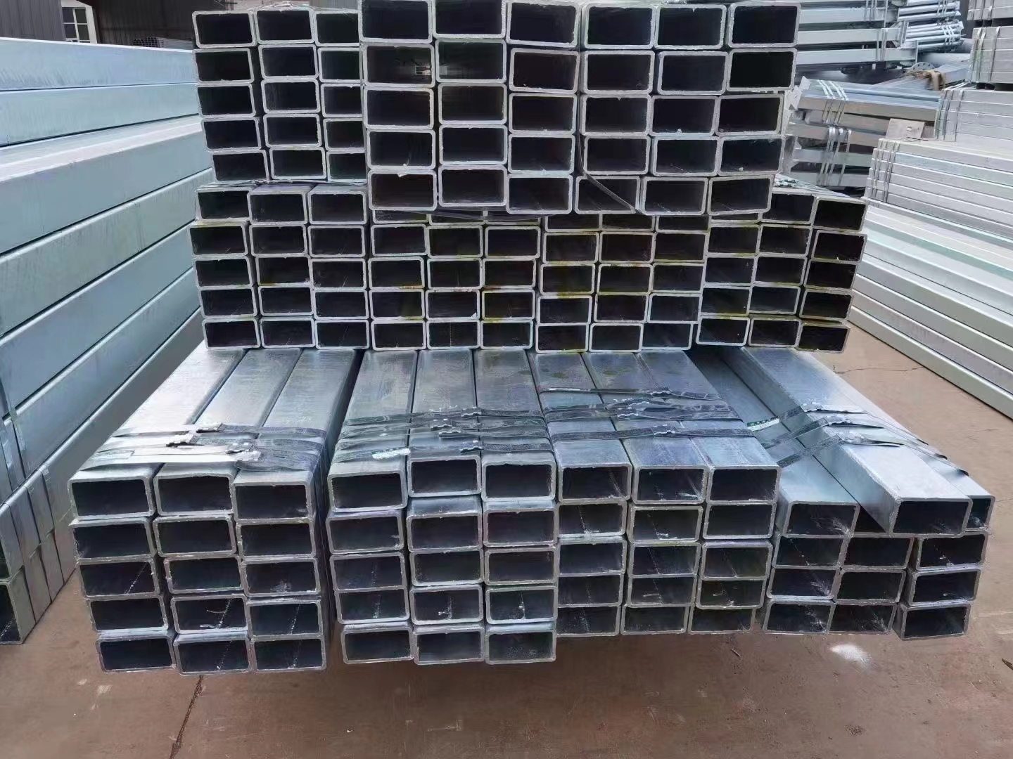 China Factory Standard Size 0.3 0.6mm thick Astm Spcc galvanized steel square pipes