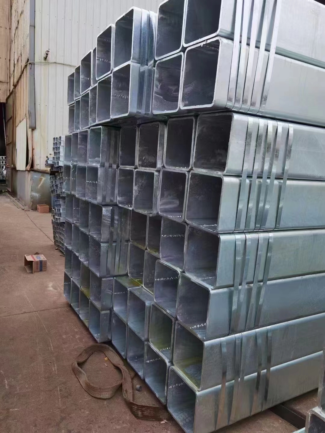 China Factory Standard Size 0.3 0.6mm thick Astm Spcc galvanized steel square pipes