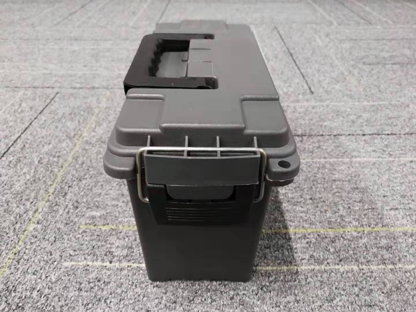 Carrying hard plastic bullet case box green black ammo can