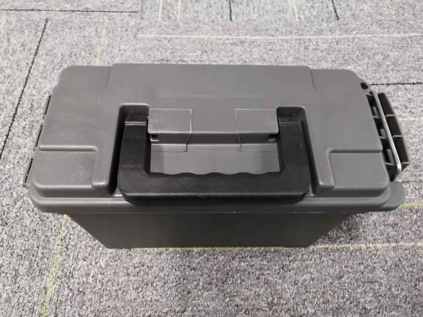 Carrying hard plastic bullet case box green black ammo can