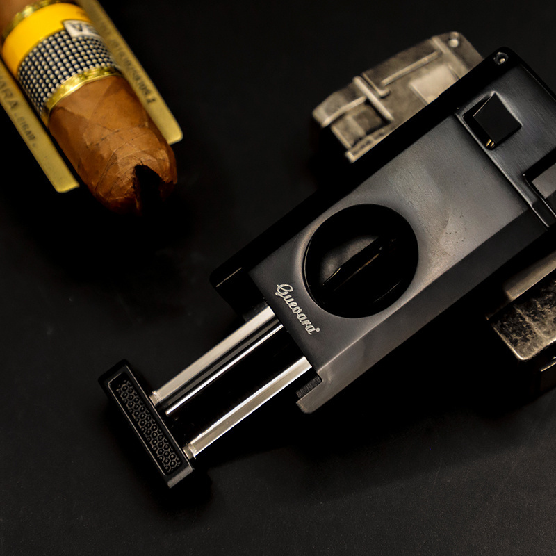 New Classic Refillable Butane 2 in 1 Windproof Lighter with Sharp Cigar V Cutter