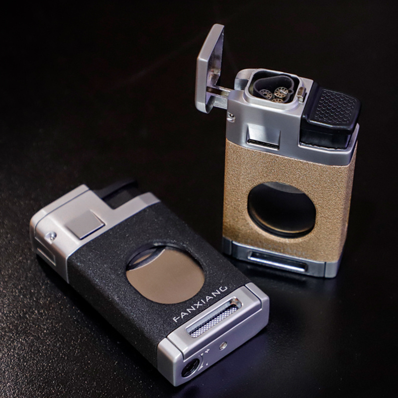 Wholesale High Quality Multifunction Cigar Lighter 3 Torch Adjustable Flame and round cigar cutter