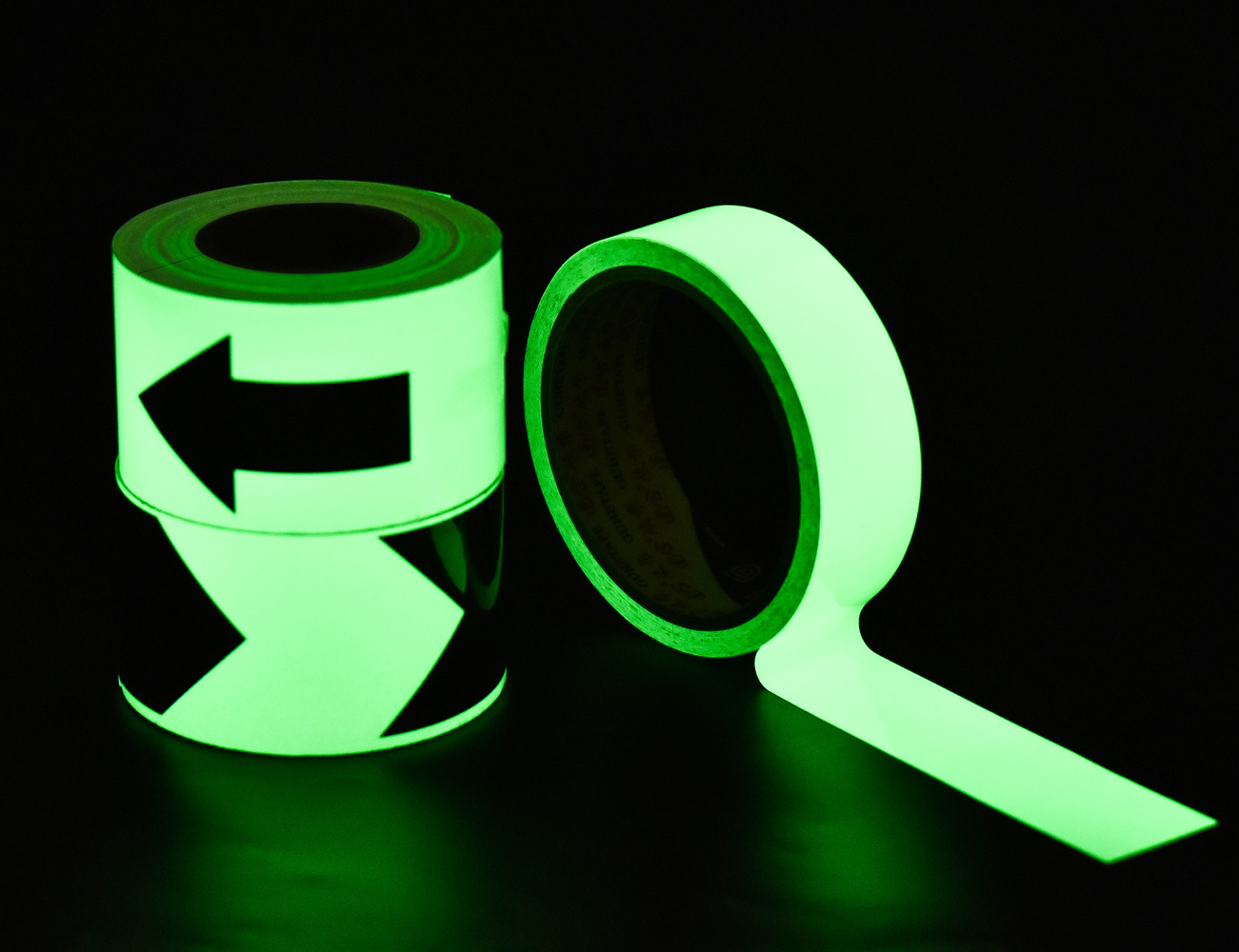 Waterproof photoluminescent/luminous duct tape stickers that glow in the dark are suitable for Halloween party costumes