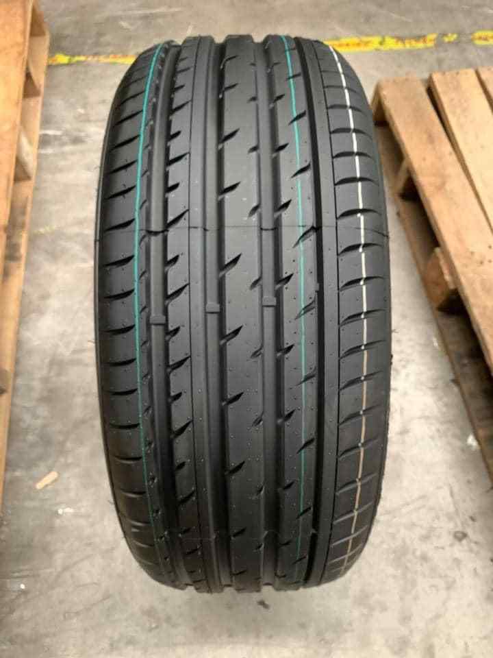 Winter PCR Car Tire 235/60R18 245/40R18 245/45R18 275/65R18 275/55R20 Snow Car Tyre