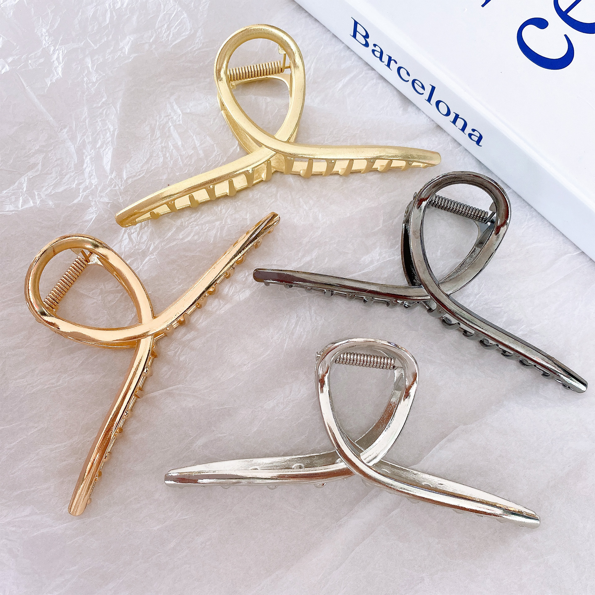 Trendy Oversized Large Simple 14cm Handmade Smooth Hair Claw Korean Ins Metal Alloy Gold Headdress Hair Claw For Women