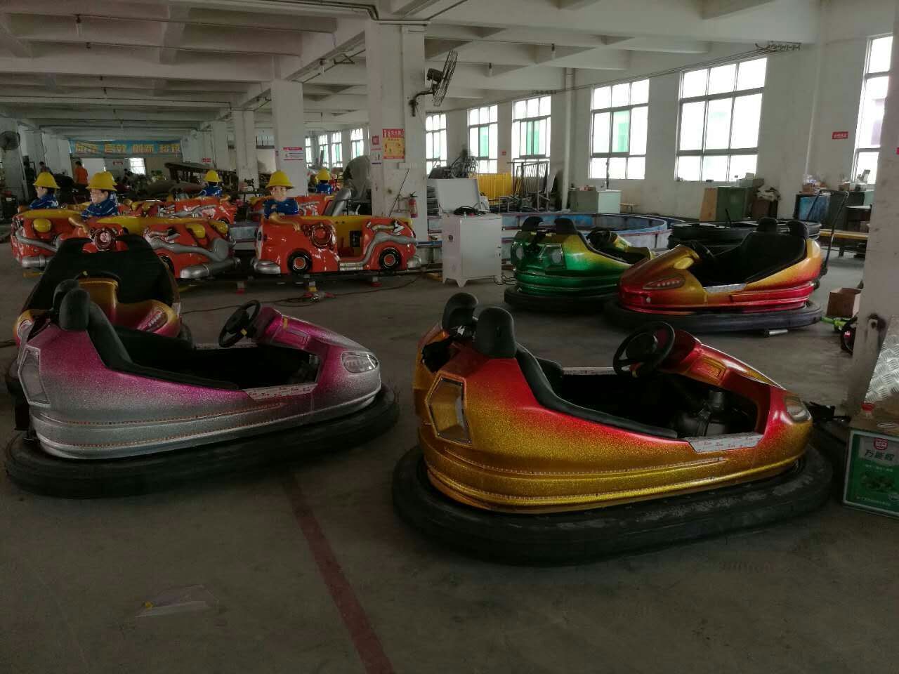 Adult kids amusement park equipment popular theme park rides commercial customized bumper car ride for sale