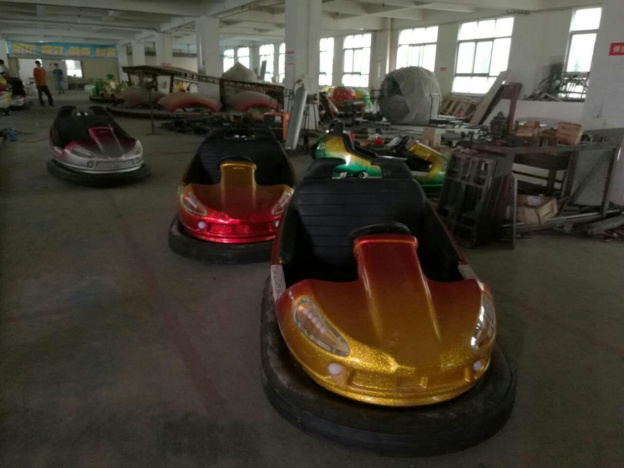 Adult kids amusement park equipment popular theme park rides commercial customized bumper car ride for sale