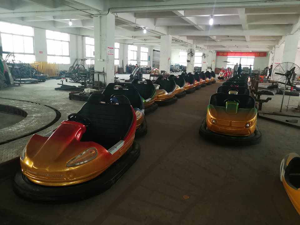 Adult kids amusement park equipment popular theme park rides commercial customized bumper car ride for sale