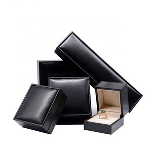 PU Leather Jewelry Packaging with Microfiber Inset Glossy Black Ring Jewelry Box Cheap Jewellery Boxes for Bracelet Pendant