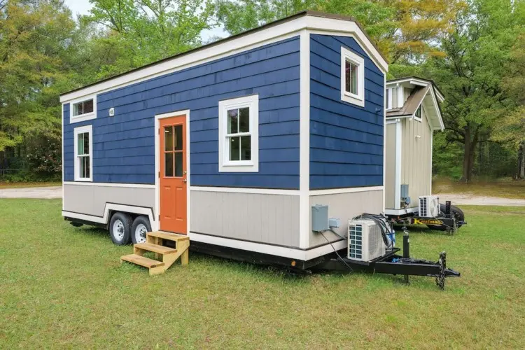 Travel Trailer can be customized warm cabin Prefab Family House