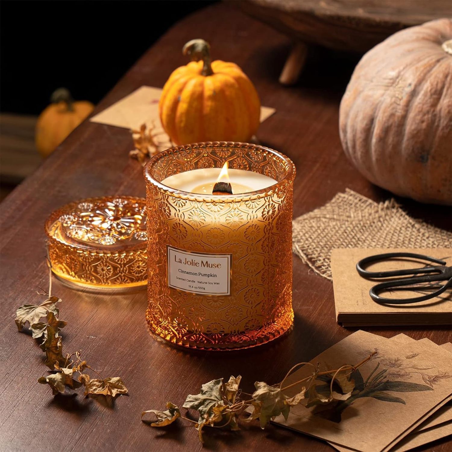 Wholesale Special pattern Glass Candle Jar With Lid Home Decor Luxury Candle Gift Soy Wax Cinnamon Pumpkin Scented Candle